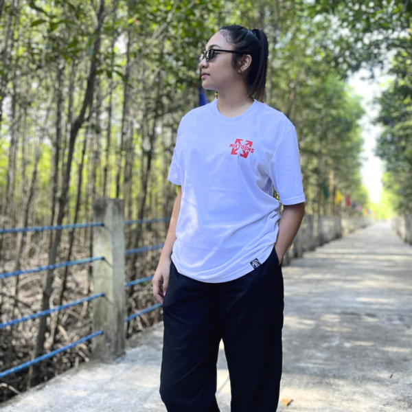 gameplay front image shirt white
